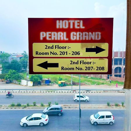 Hotel The Pearl, Zirakpur - A Luxury Family Hotel Chandīgarh Exterior foto